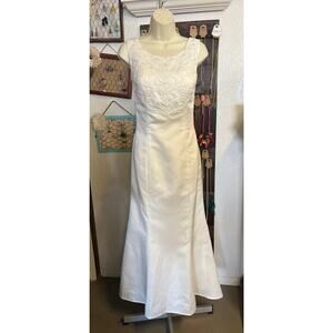 Precious Formals Wedding Dress Size 10 (candlelight Ivory)